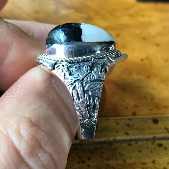 Natural White Buffalo Sterling Silver Ring Size 7 - Picture 8 of 10